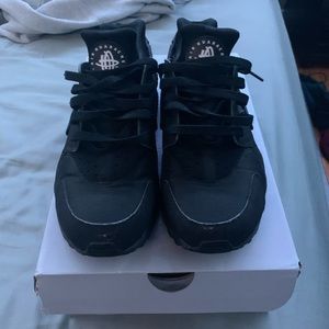 All Black Nike Hurache